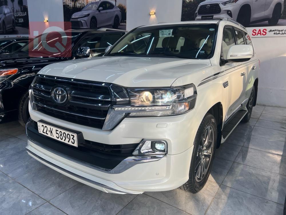 تويوتا لاندكروزر